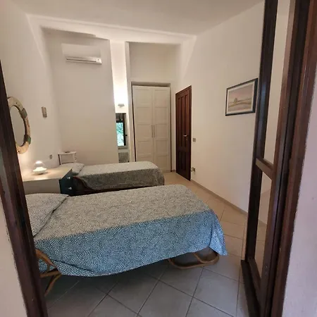 Santo Stefano Apartment *